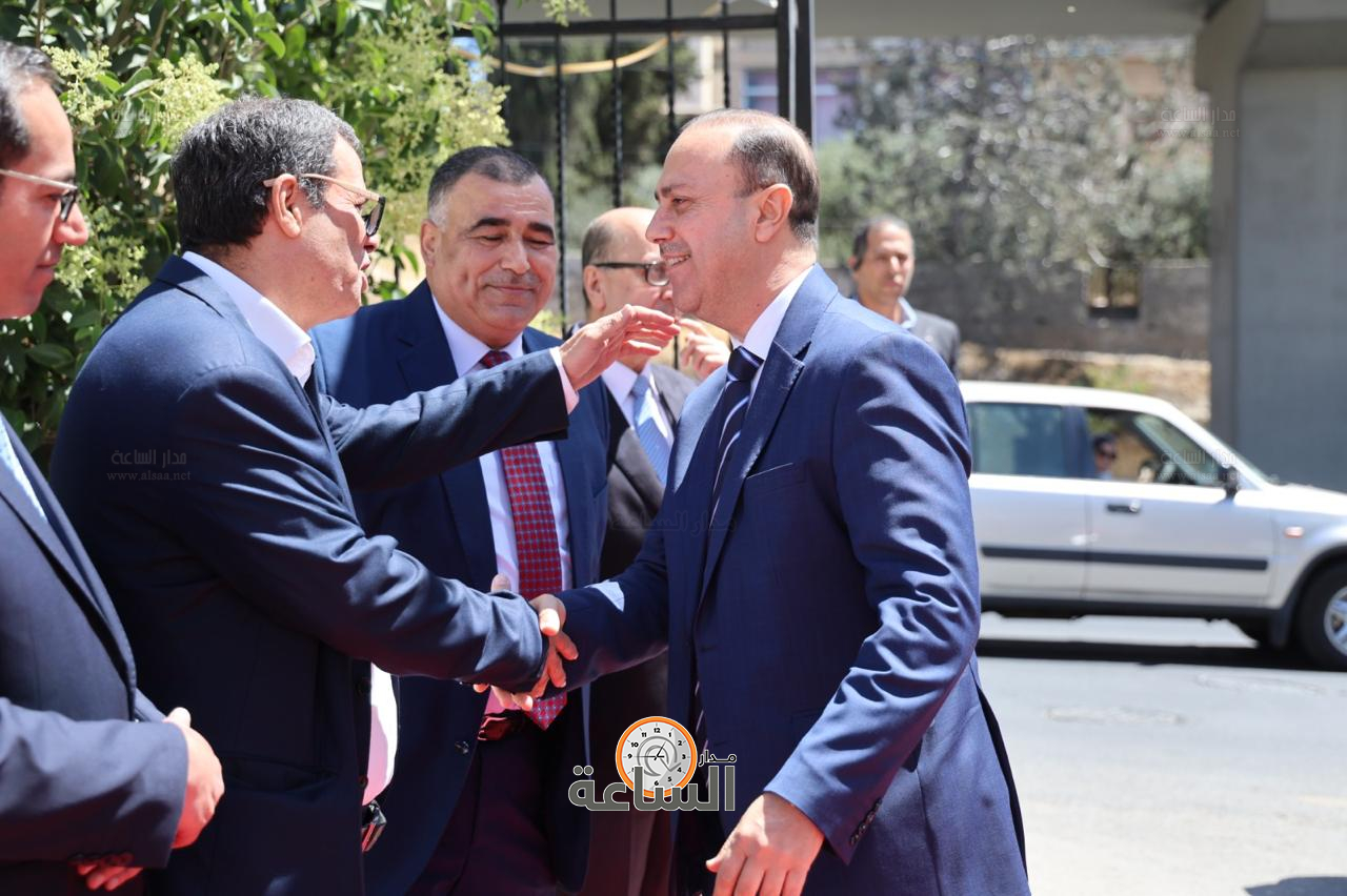 Madar Al-Saa Images 0.8241135072230302