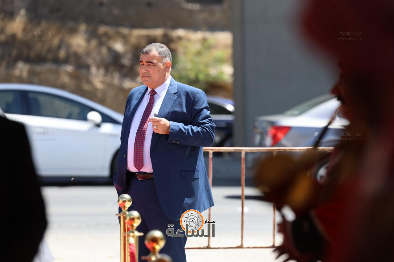 Madar Al-Saa Images 0.3640004419348811