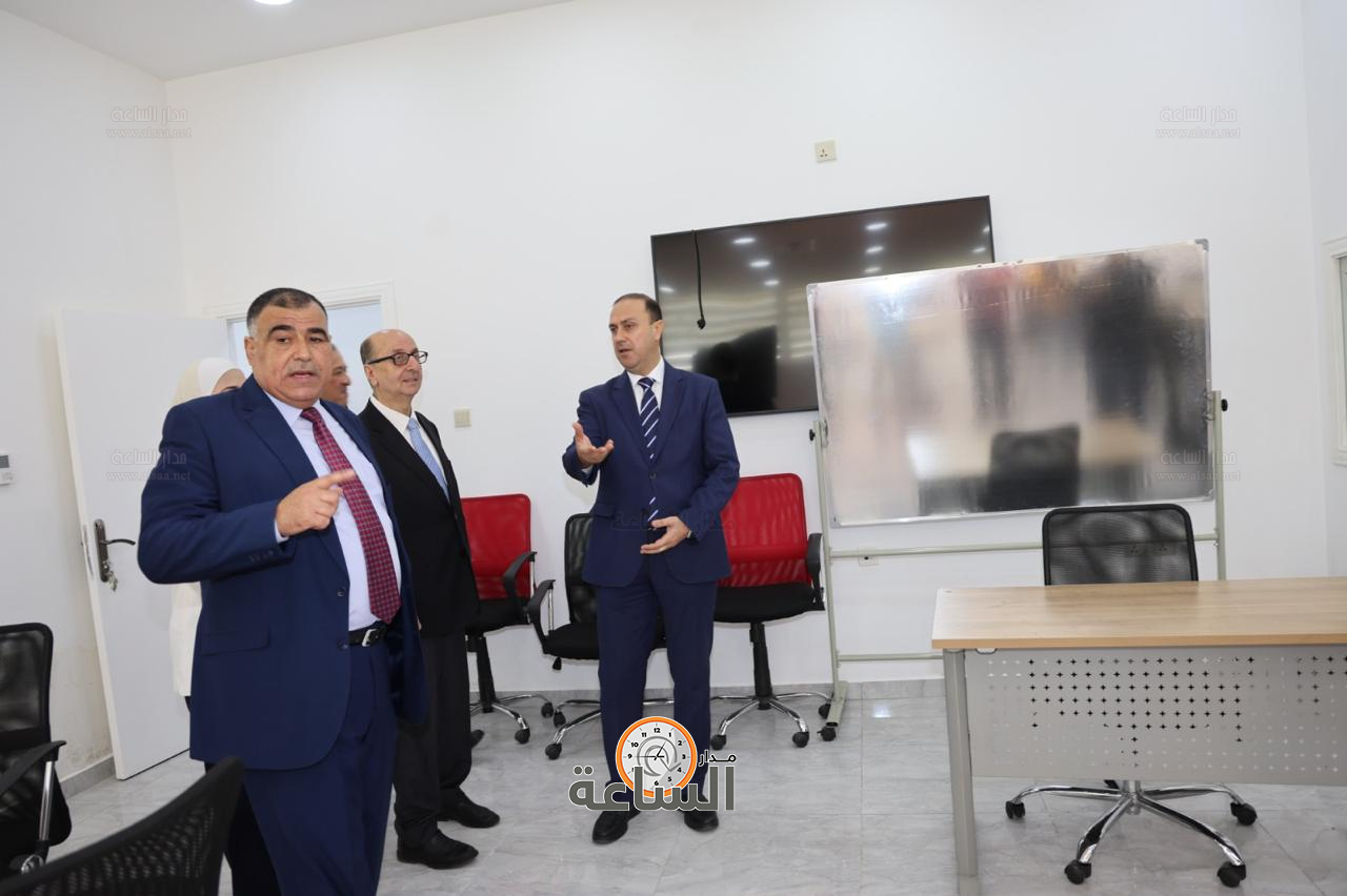 Madar Al-Saa Images 0.22805260805530303