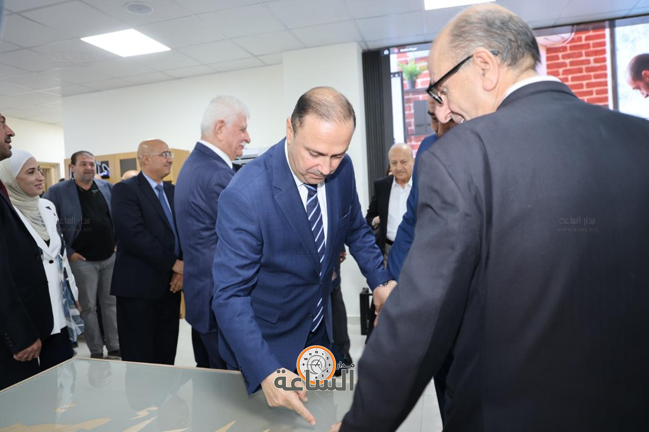 Madar Al-Saa Images 0.42590476696987223