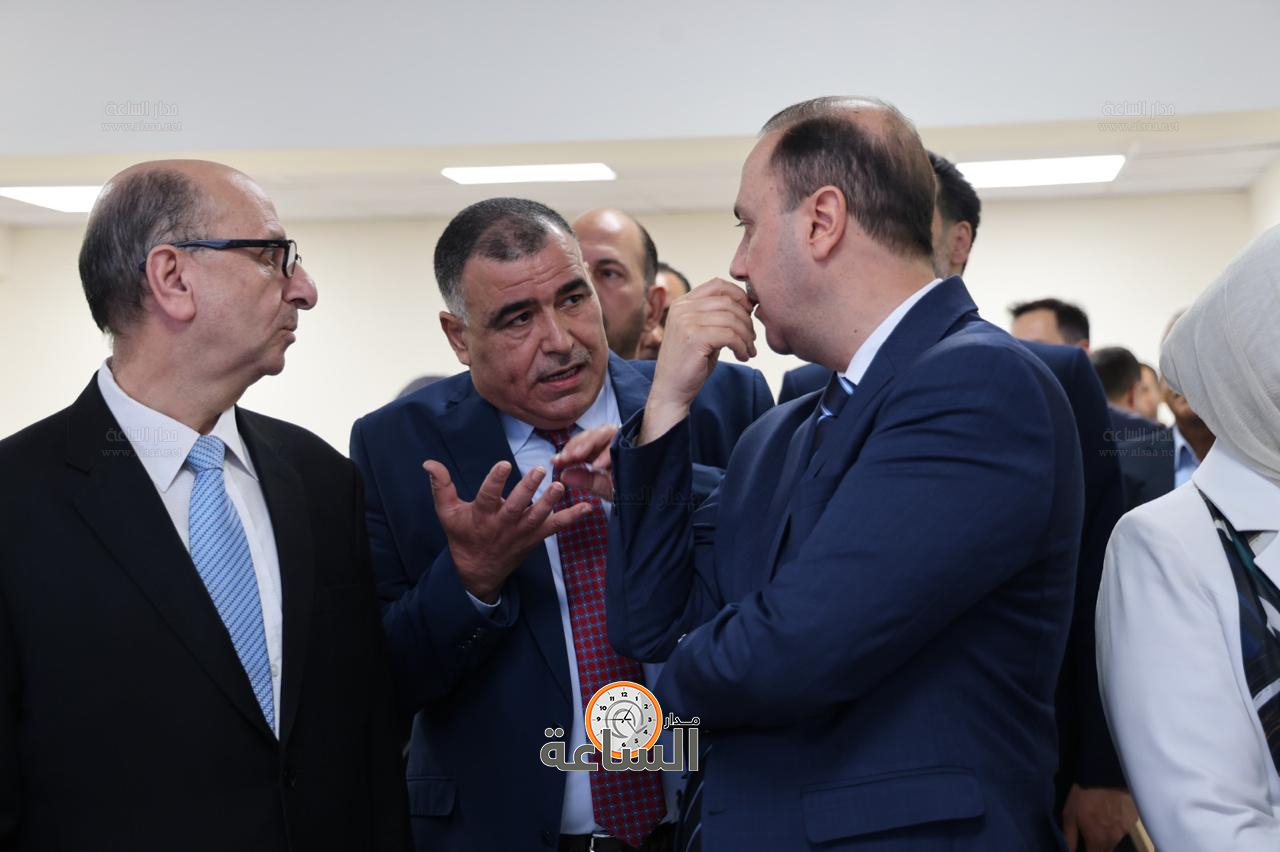 Madar Al-Saa Images 0.4363054759392334