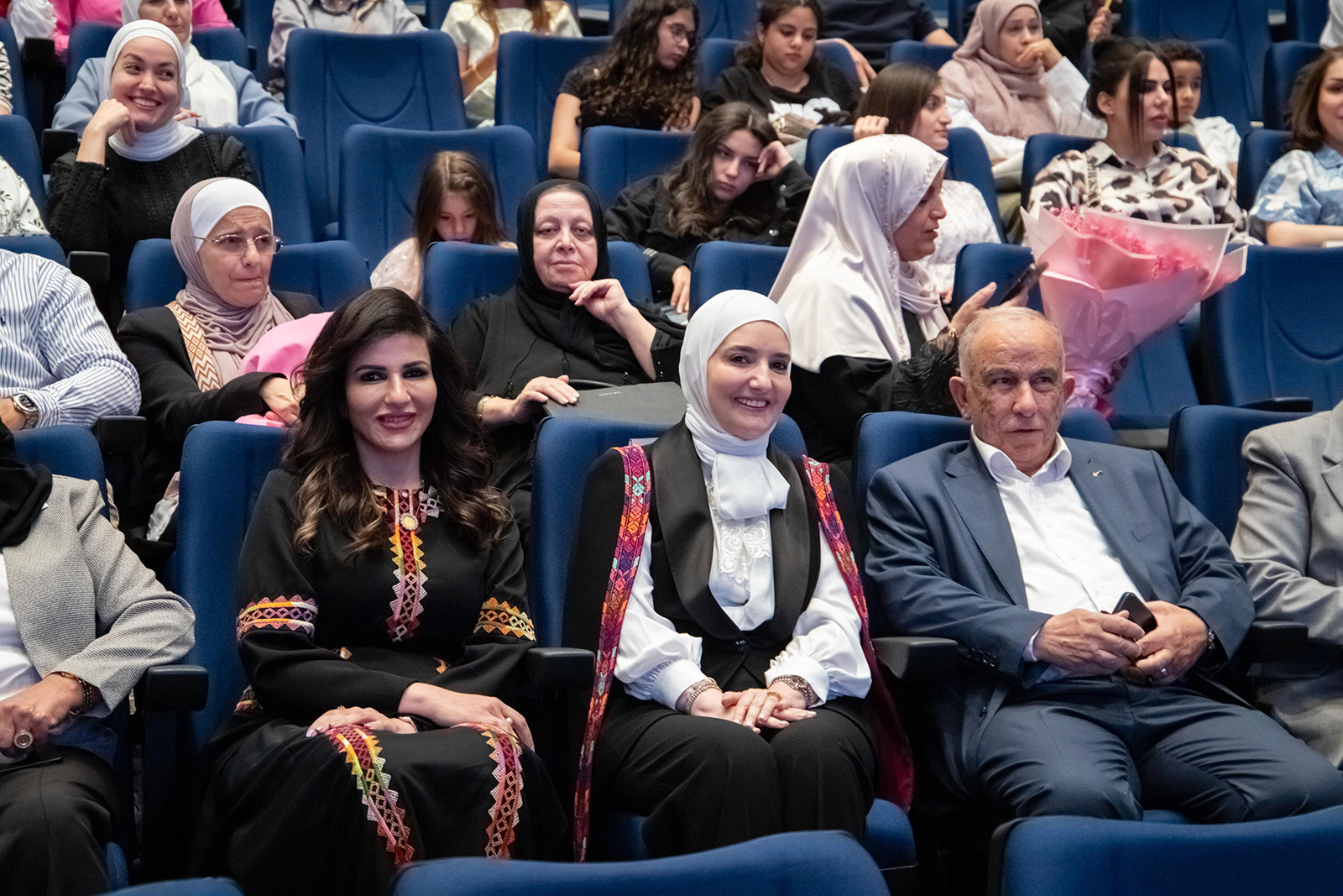 Madar Al-Saa Images 0.5561827827461396