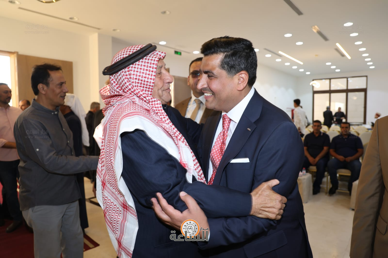 Madar Al-Saa Images 0.541348727769815