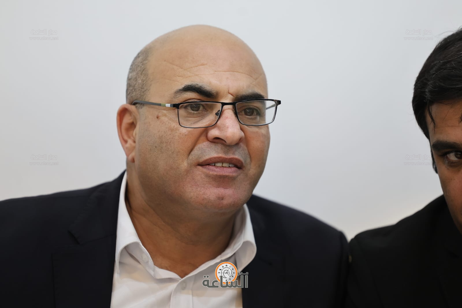 Madar Al-Saa Images 0.459033860524495