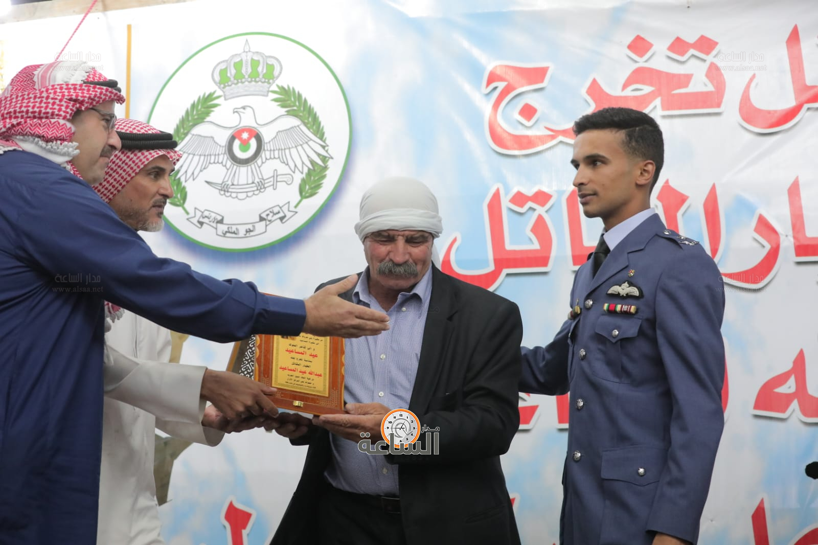 Madar Al-Saa Images 0.6913894871604508