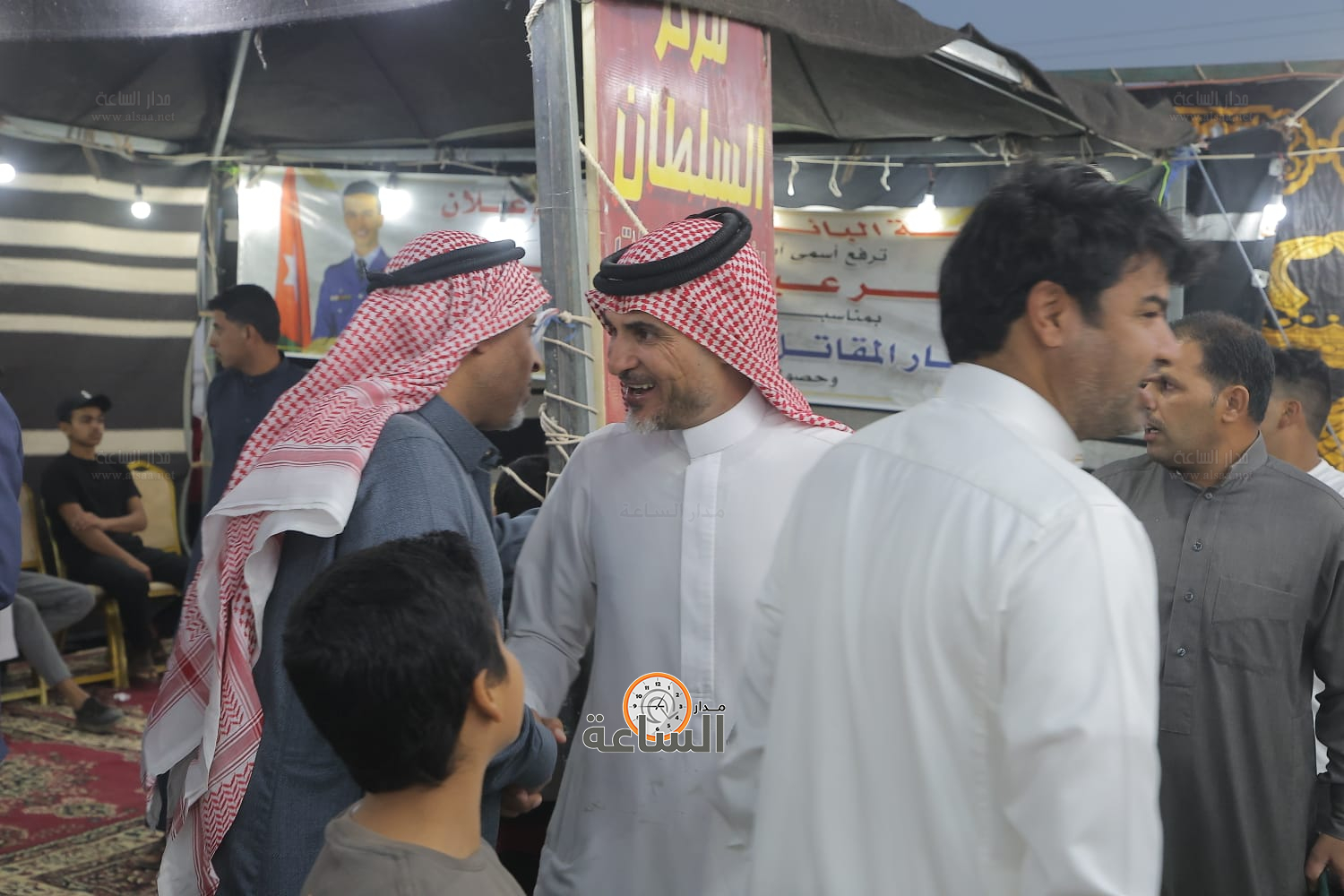 Madar Al-Saa Images 0.7674072435526882