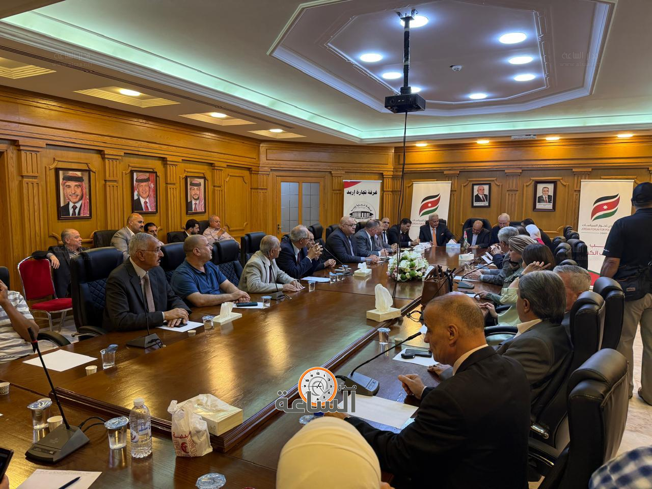 Madar Al-Saa Images 0.5153108973998891