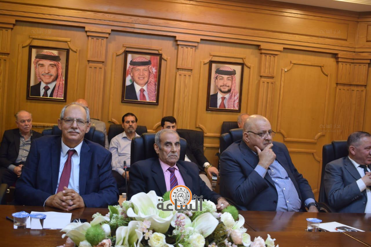 Madar Al-Saa Images 0.3416399677103016