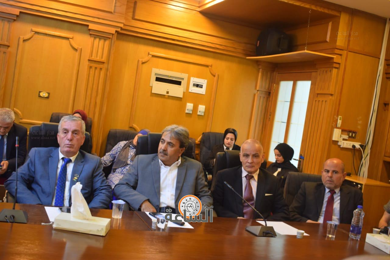 Madar Al-Saa Images 0.5856234112538117