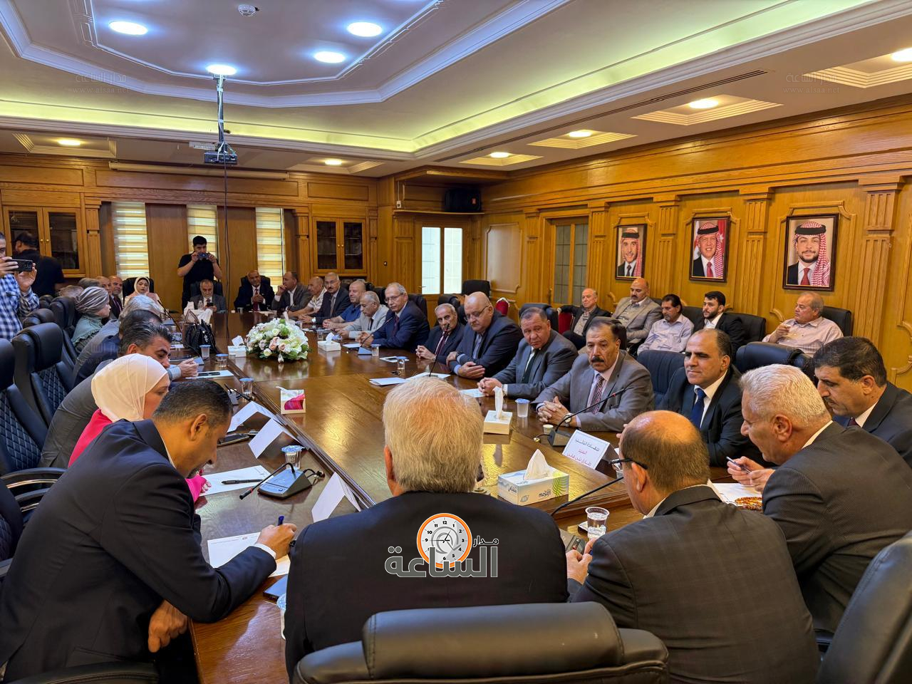 Madar Al-Saa Images 0.8275999998532889