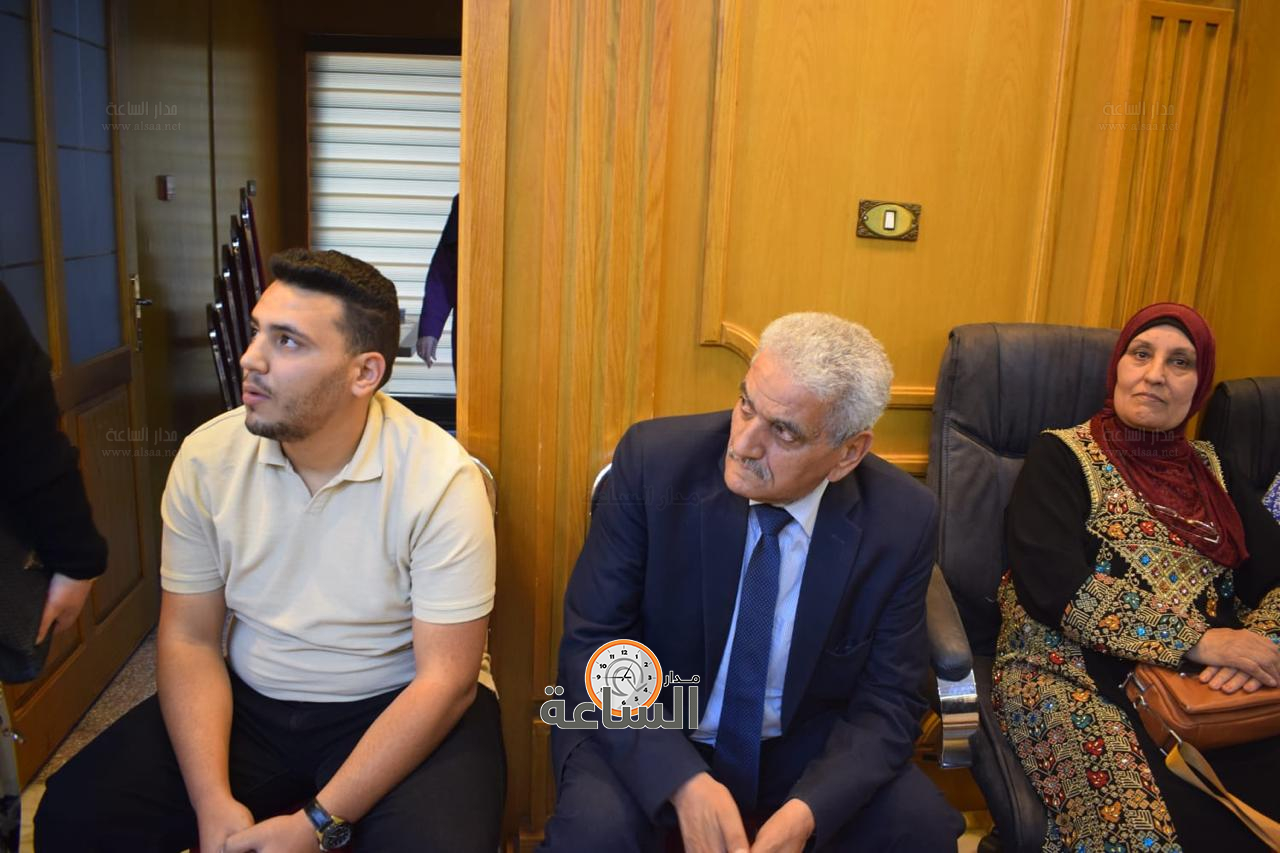 Madar Al-Saa Images 0.6761269271314825