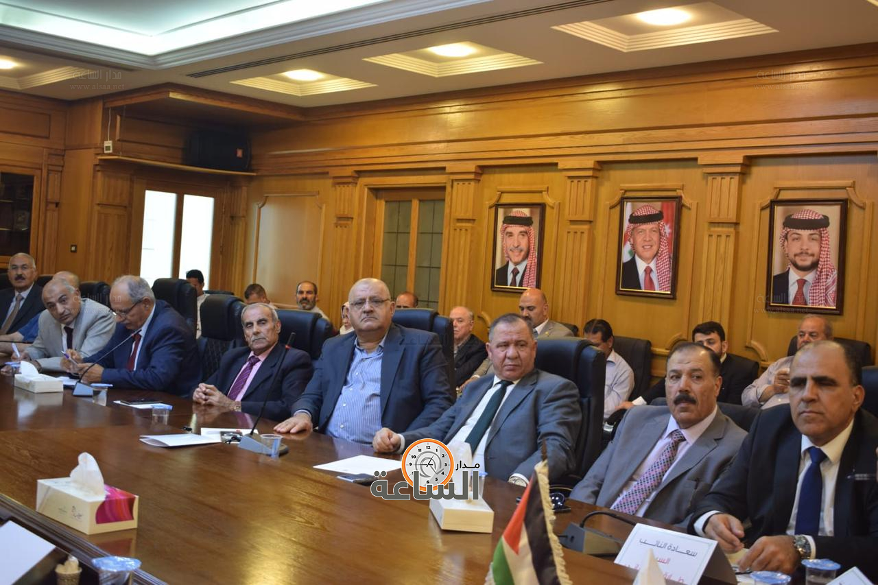 Madar Al-Saa Images 0.686175555800158