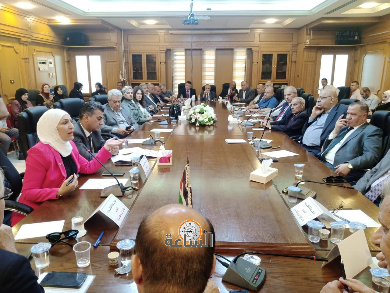 Madar Al-Saa Images 0.538000560180945