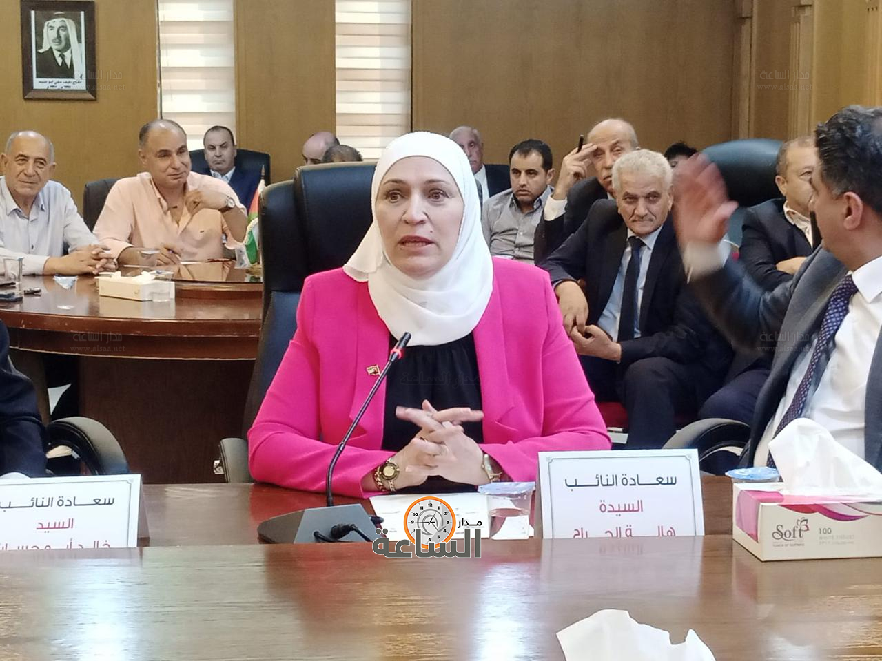 Madar Al-Saa Images 0.9352369559351199