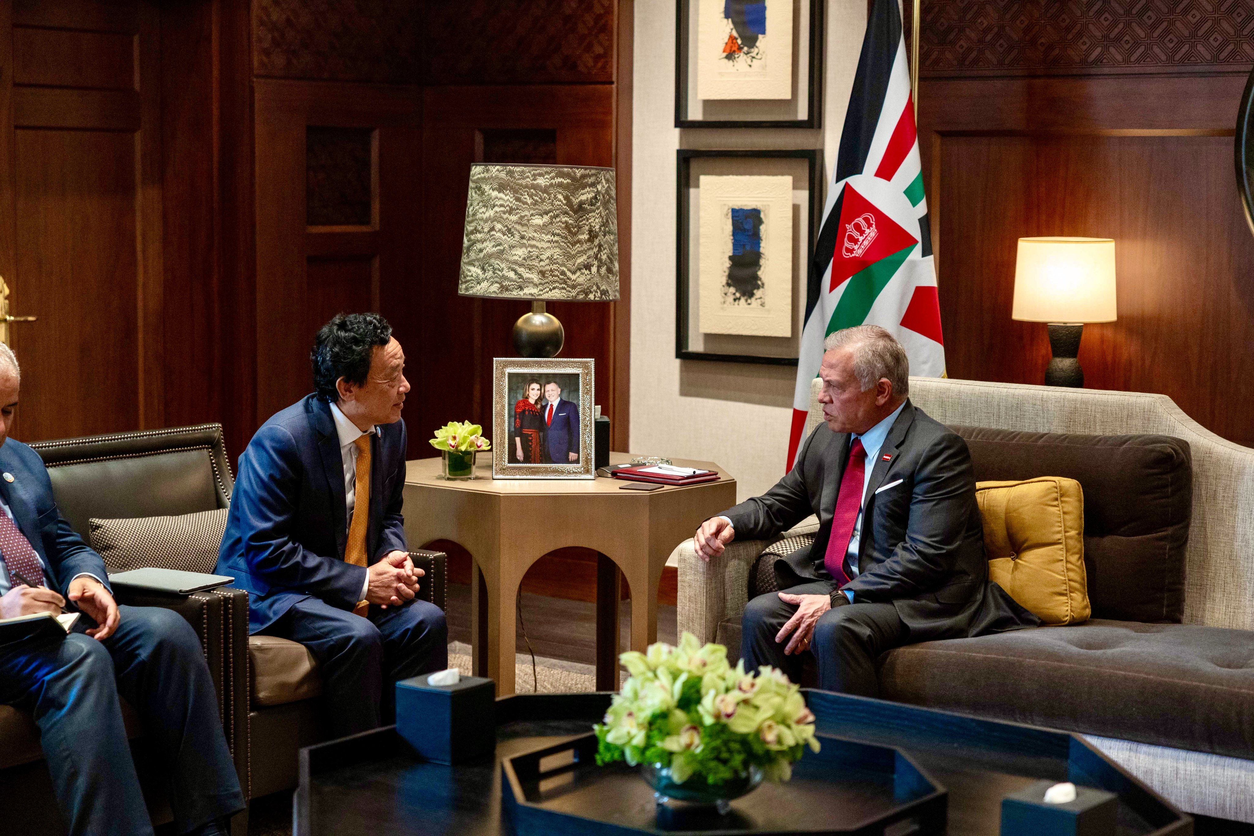 Madar Al-Saa Images 0.42363973271635635