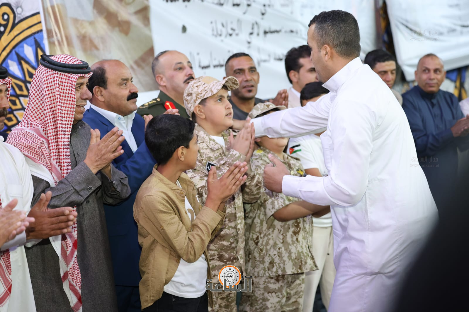 Madar Al-Saa Images 0.41509683151800914