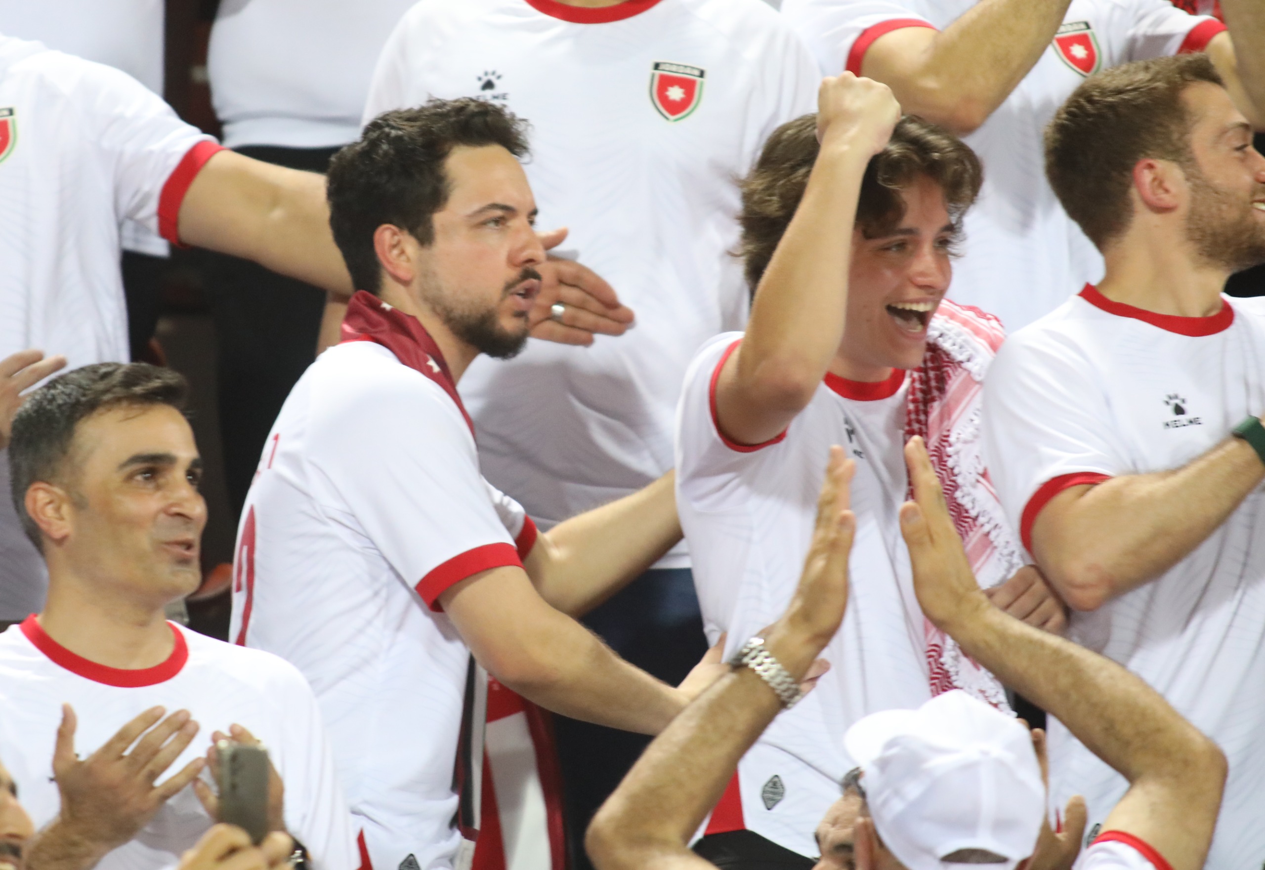 Madar Al-Saa Images 0.784073210793759