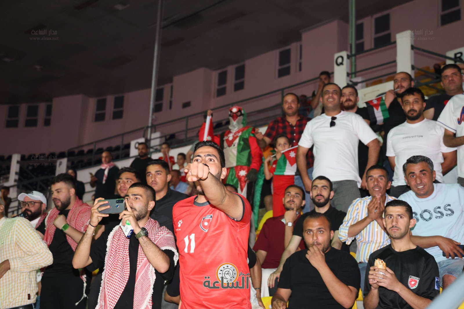 Madar Al-Saa Images 0.568657068147287