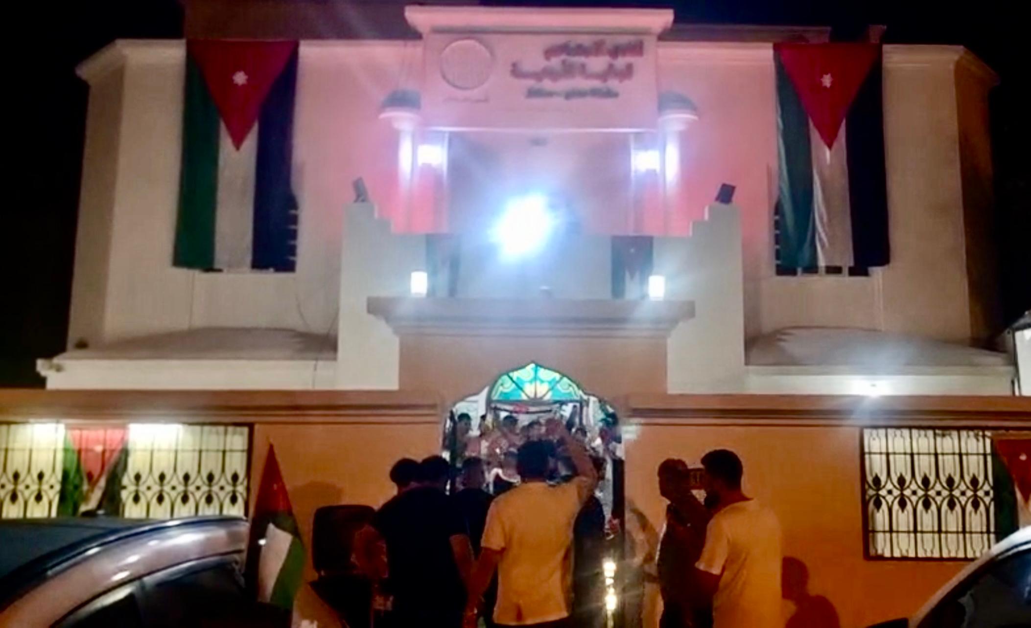 Madar Al-Saa Images 0.596588410372275