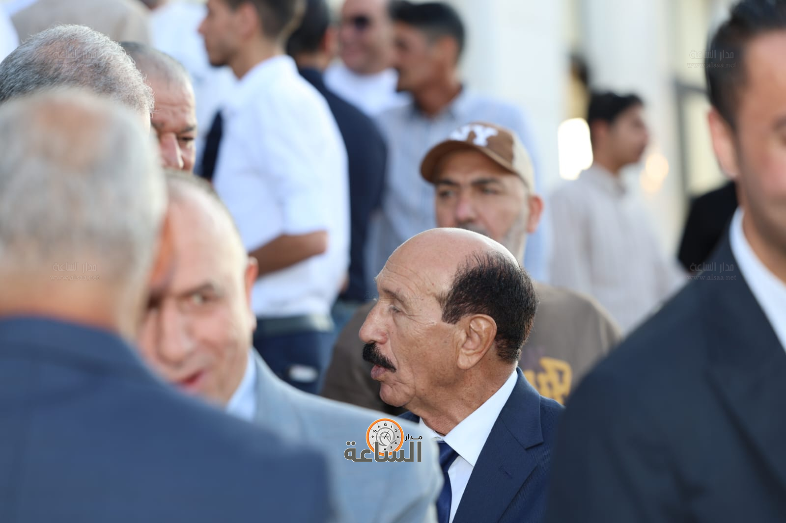 Madar Al-Saa Images 0.7885217758515015