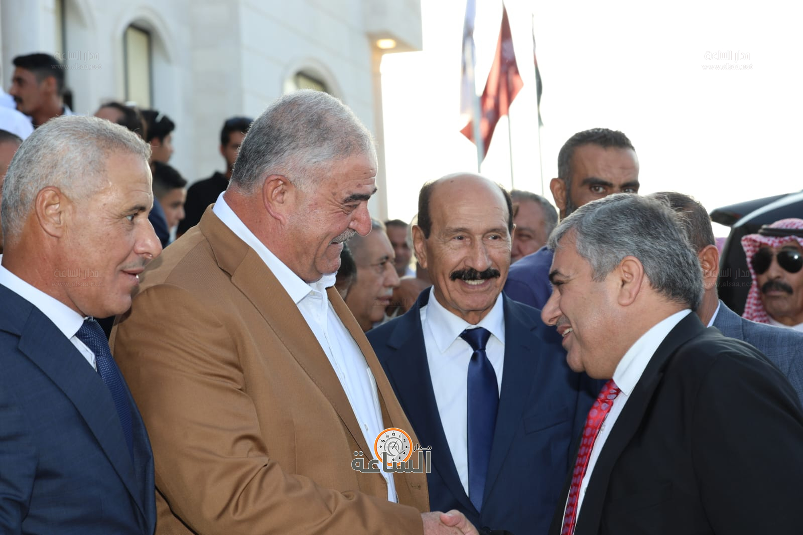 Madar Al-Saa Images 0.217001621883402