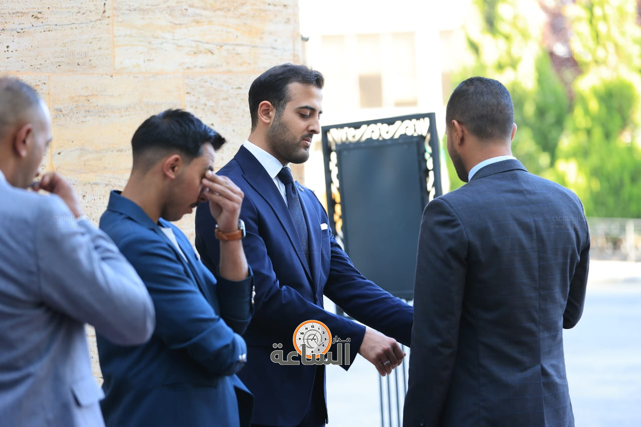 Madar Al-Saa Images 0.02379004402902274