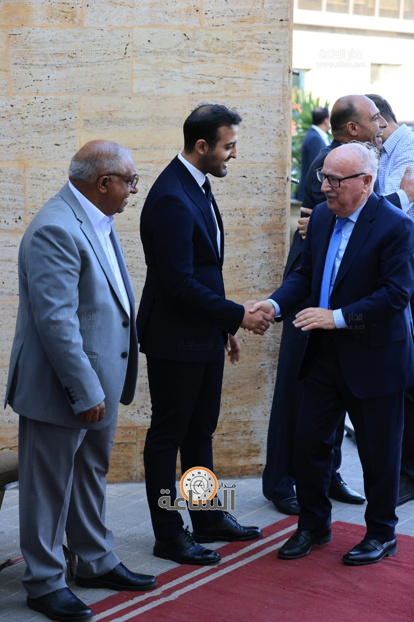 Madar Al-Saa Images 0.9685324610516882