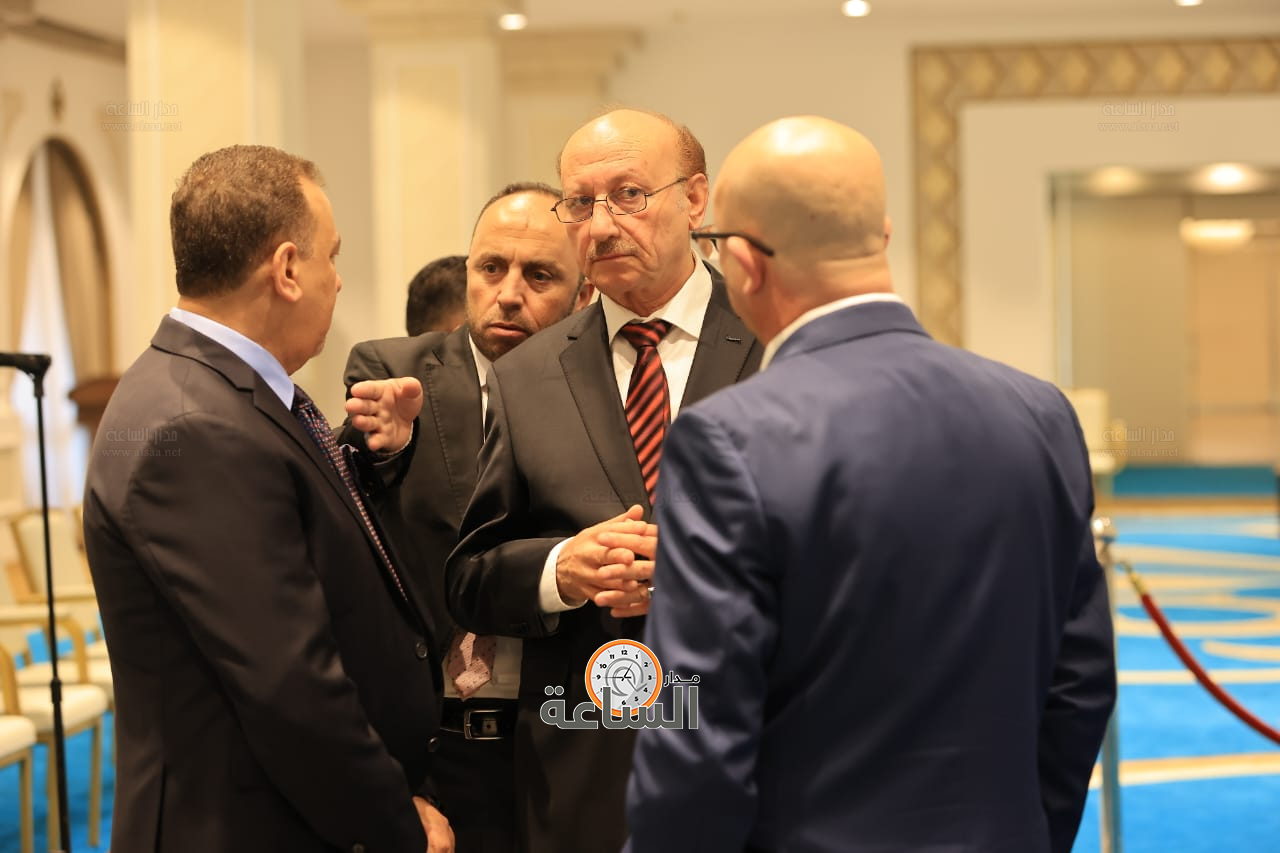 Madar Al-Saa Images 0.17000231128117427