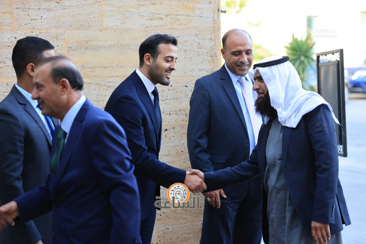 Madar Al-Saa Images 0.01688304921399786