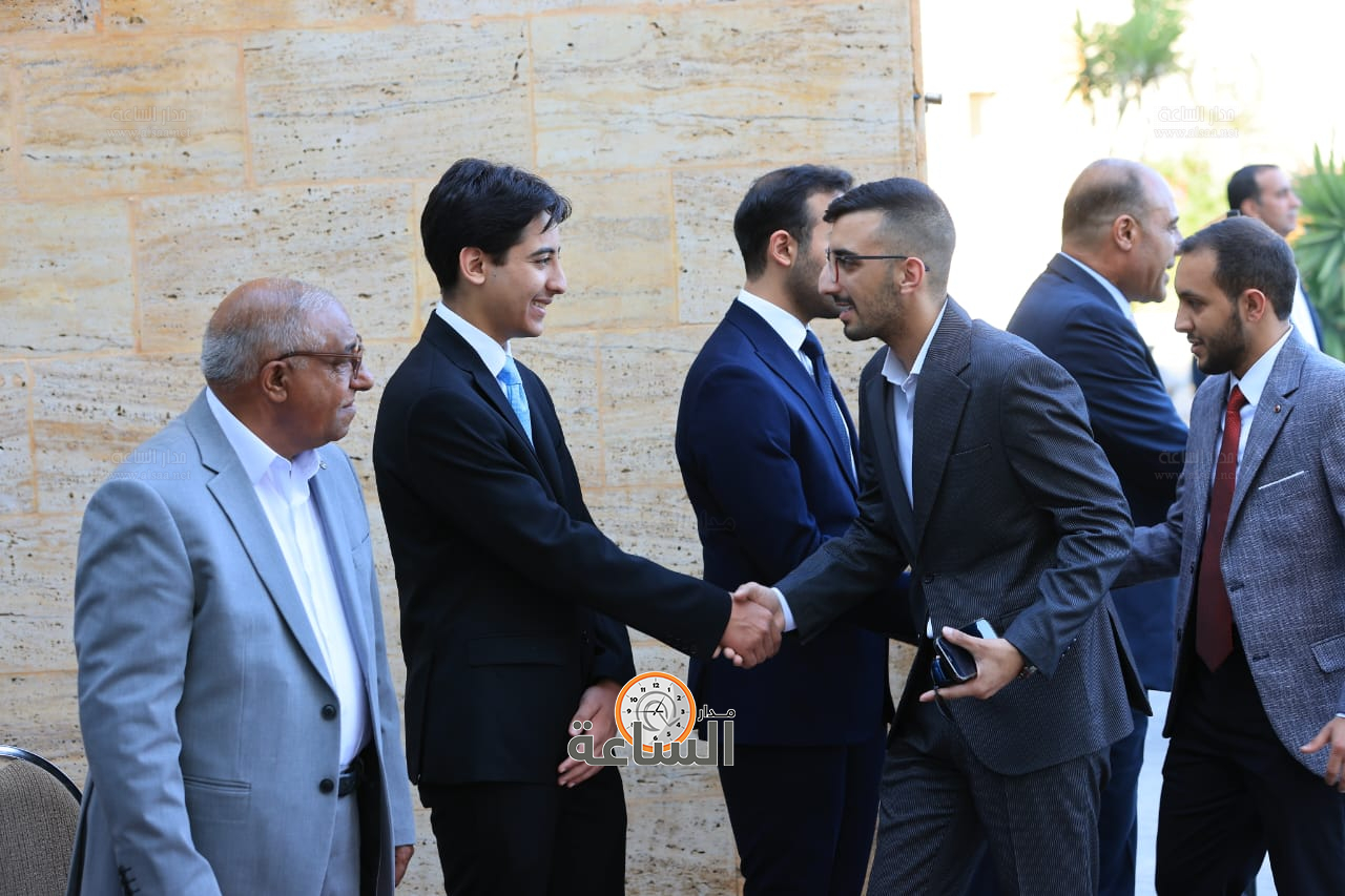 Madar Al-Saa Images 0.7991908985694867