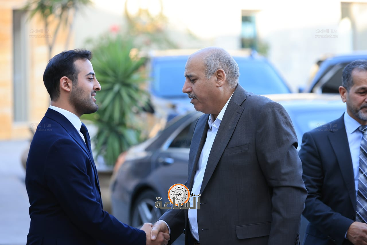 Madar Al-Saa Images 0.3896120088119842