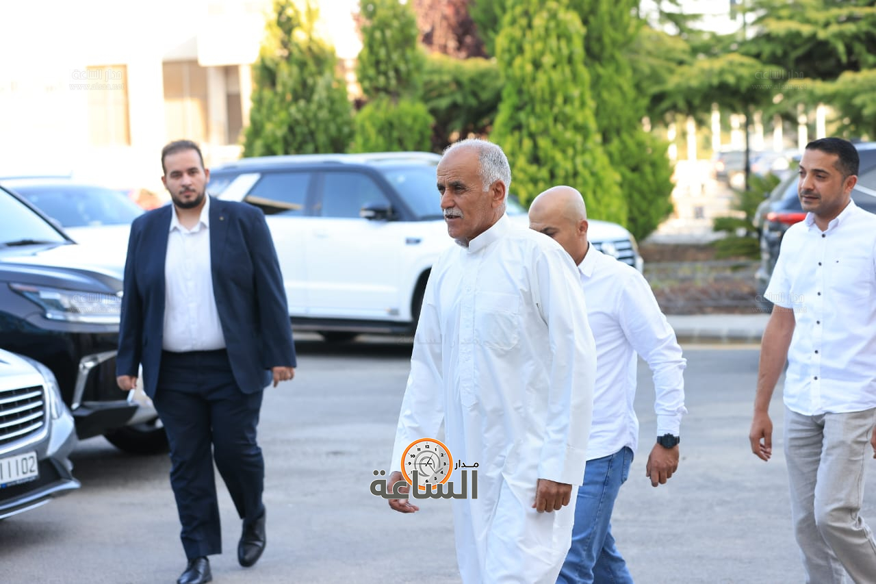 Madar Al-Saa Images 0.3909617602481754