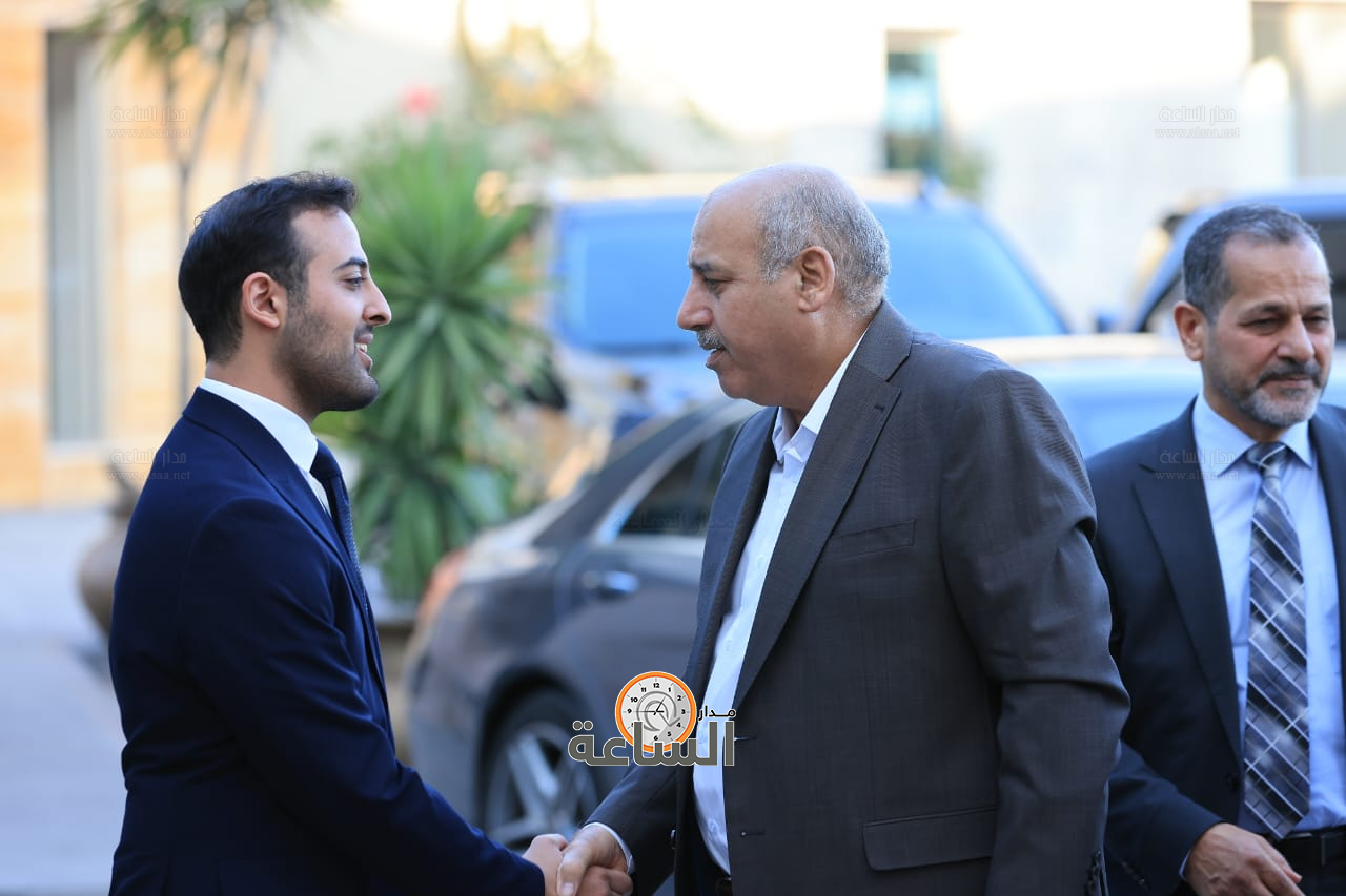 Madar Al-Saa Images 0.0066923109084748855