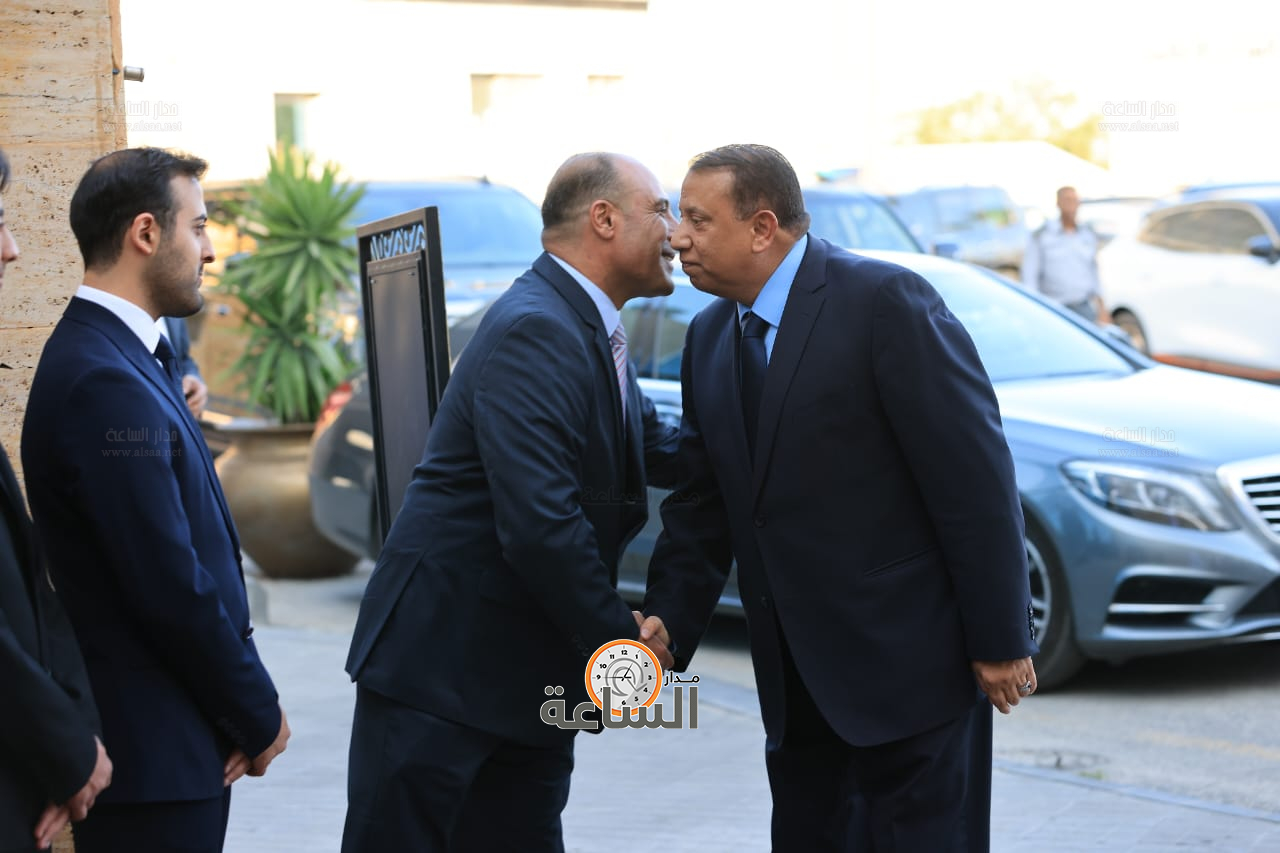 Madar Al-Saa Images 0.8904234360836161