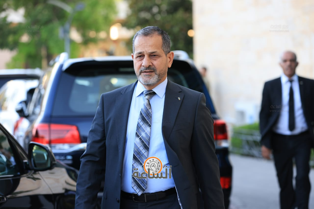 Madar Al-Saa Images 0.5412385775280144