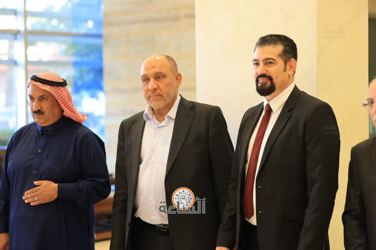 Madar Al-Saa Images 0.43400643652134385