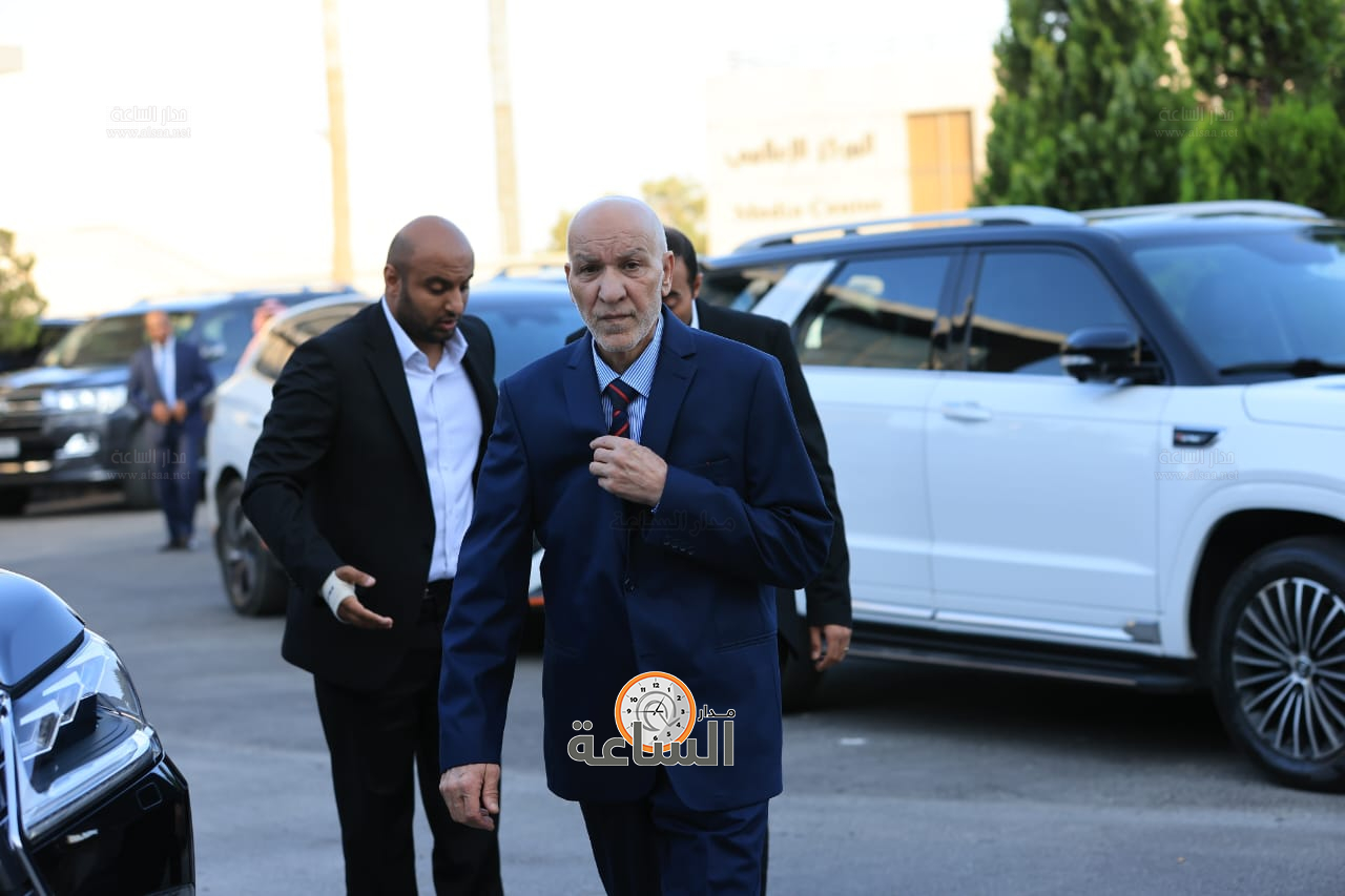 Madar Al-Saa Images 0.38137505632645774