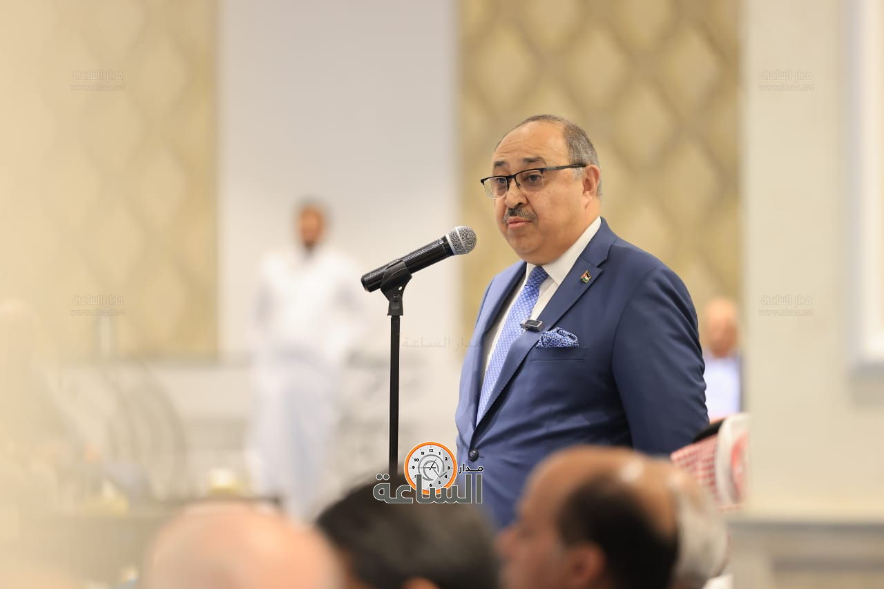 الوزير الاسبق صخر دودين