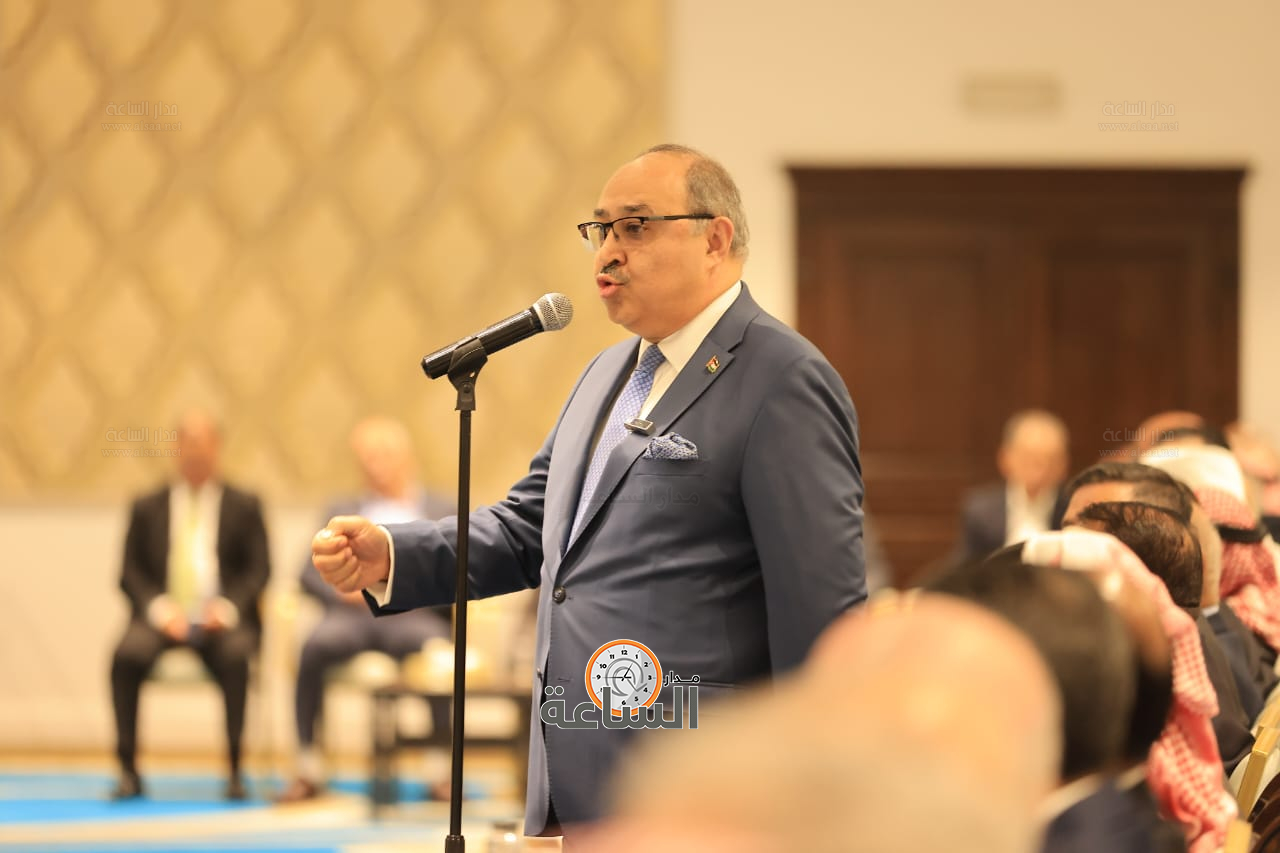 الوزير الاسبق صخر دودين