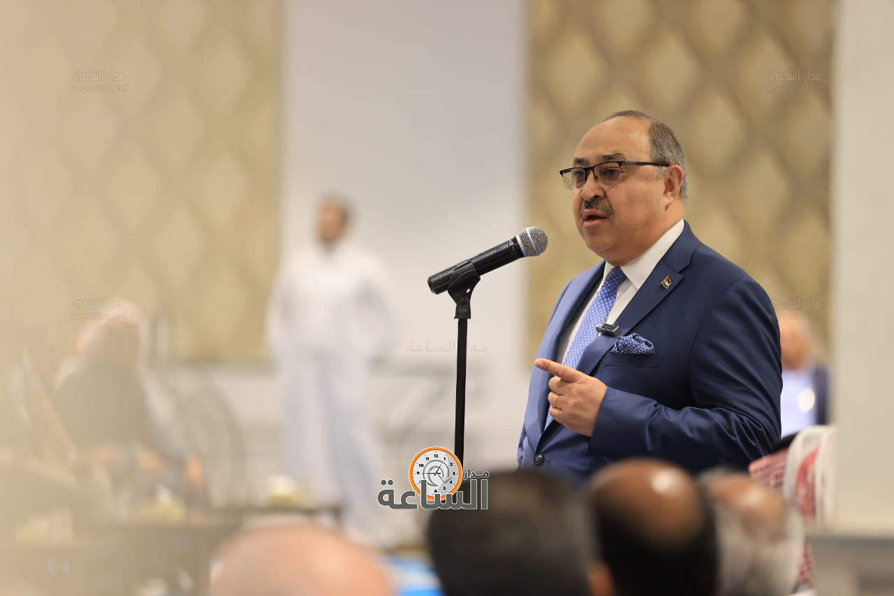 الوزير الاسبق صخر دودين