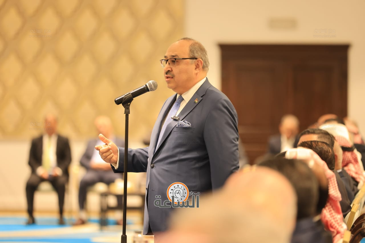 الوزير الاسبق صخر دودين