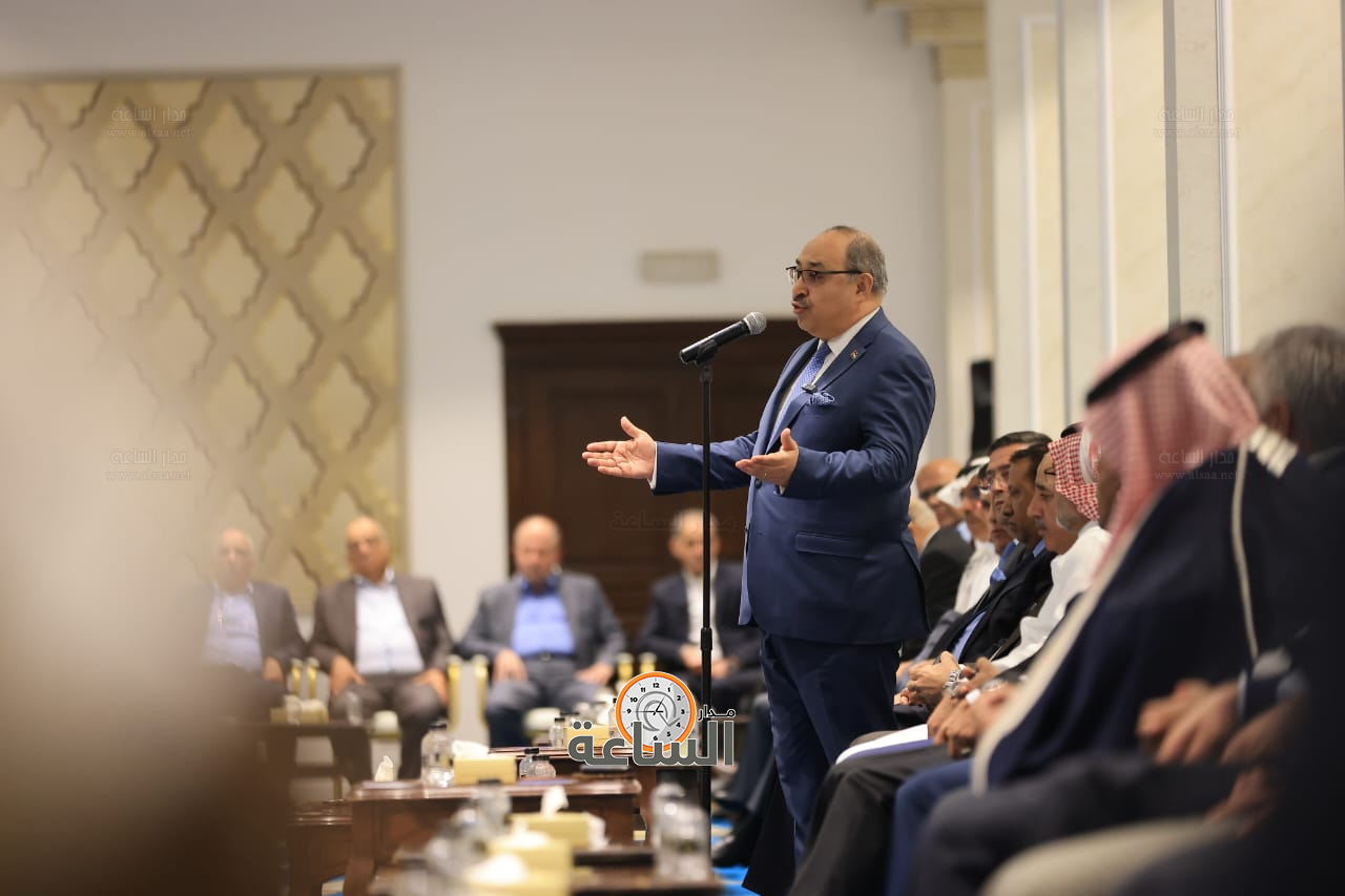 الوزير الاسبق صخر دودين