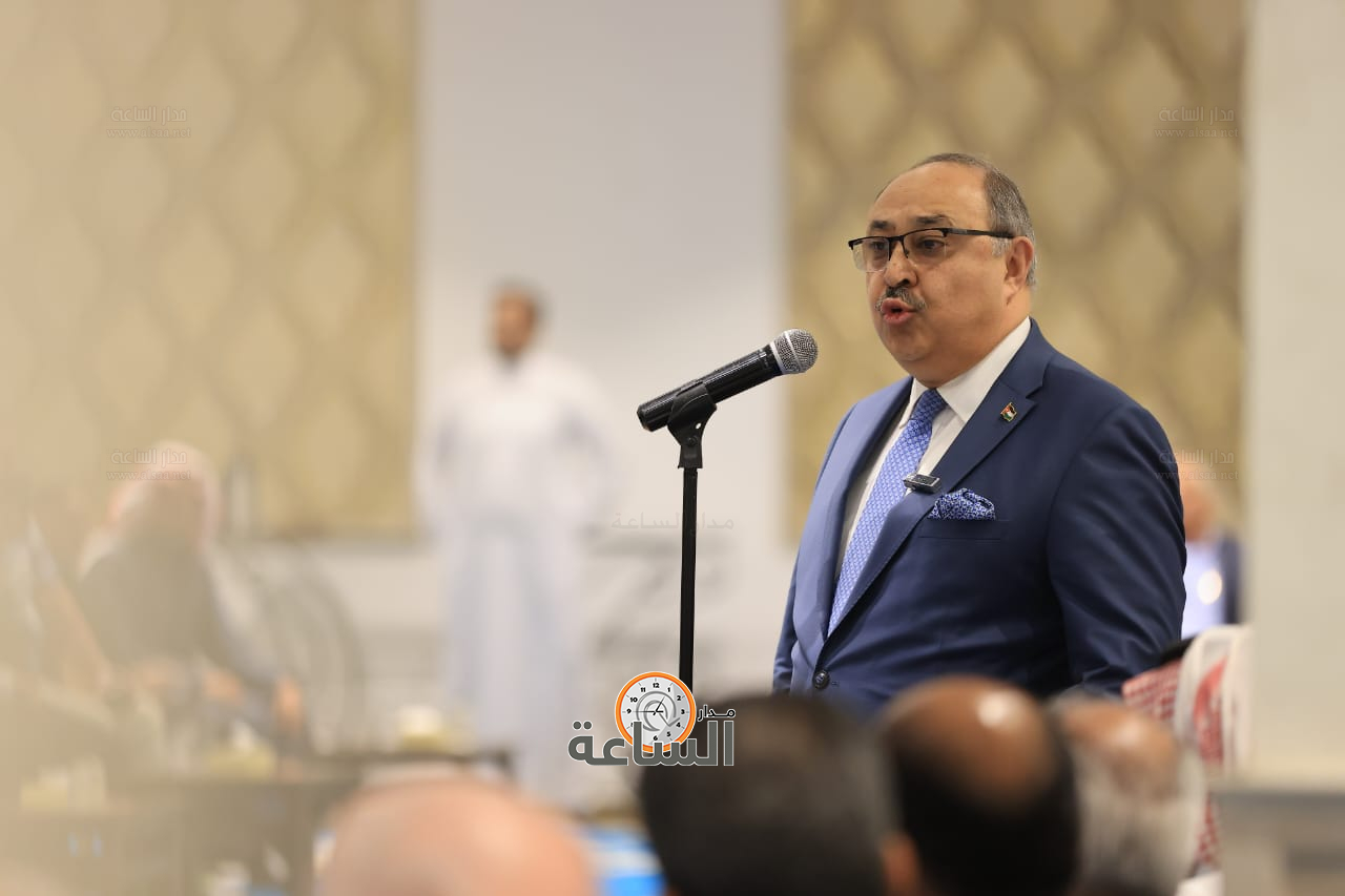 الوزير الاسبق صخر دودين