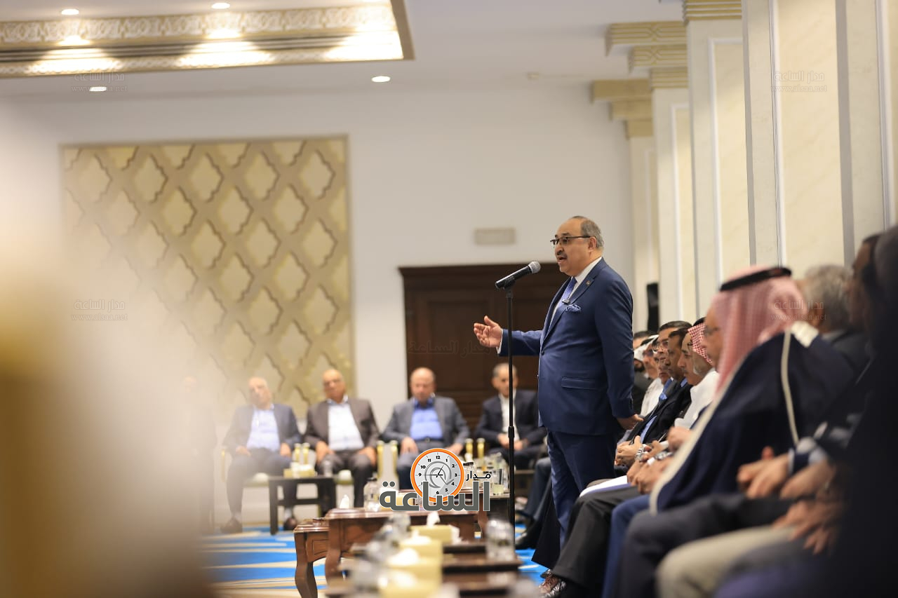 الوزير الاسبق صخر دودين