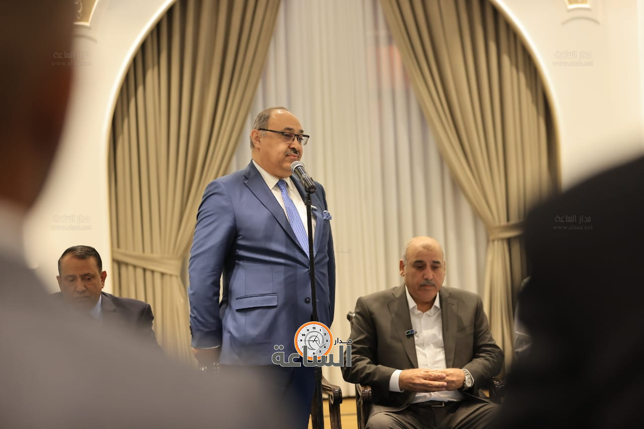 الوزير الاسبق صخر دودين