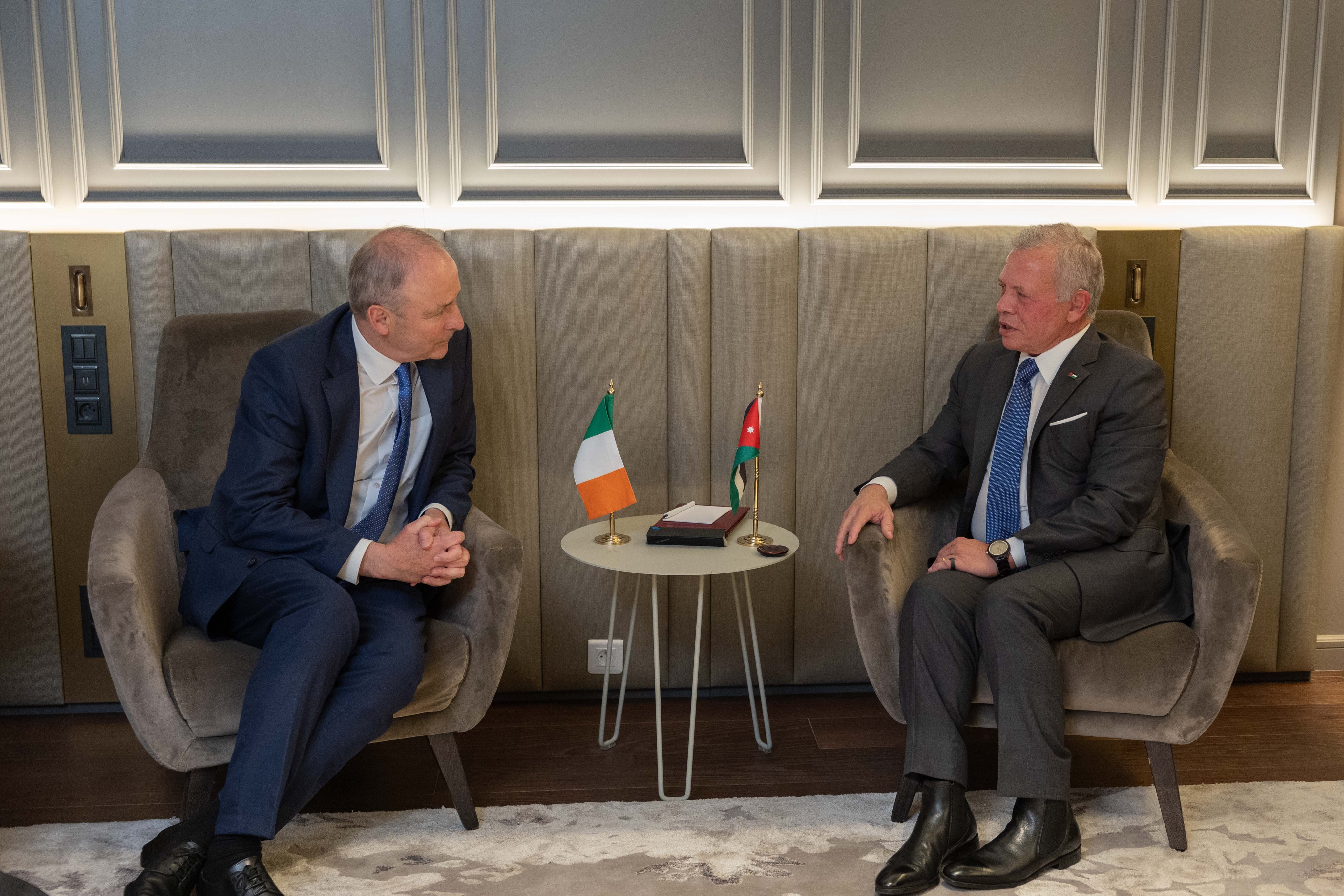 Madar Al-Saa Images 0.3436255442176376