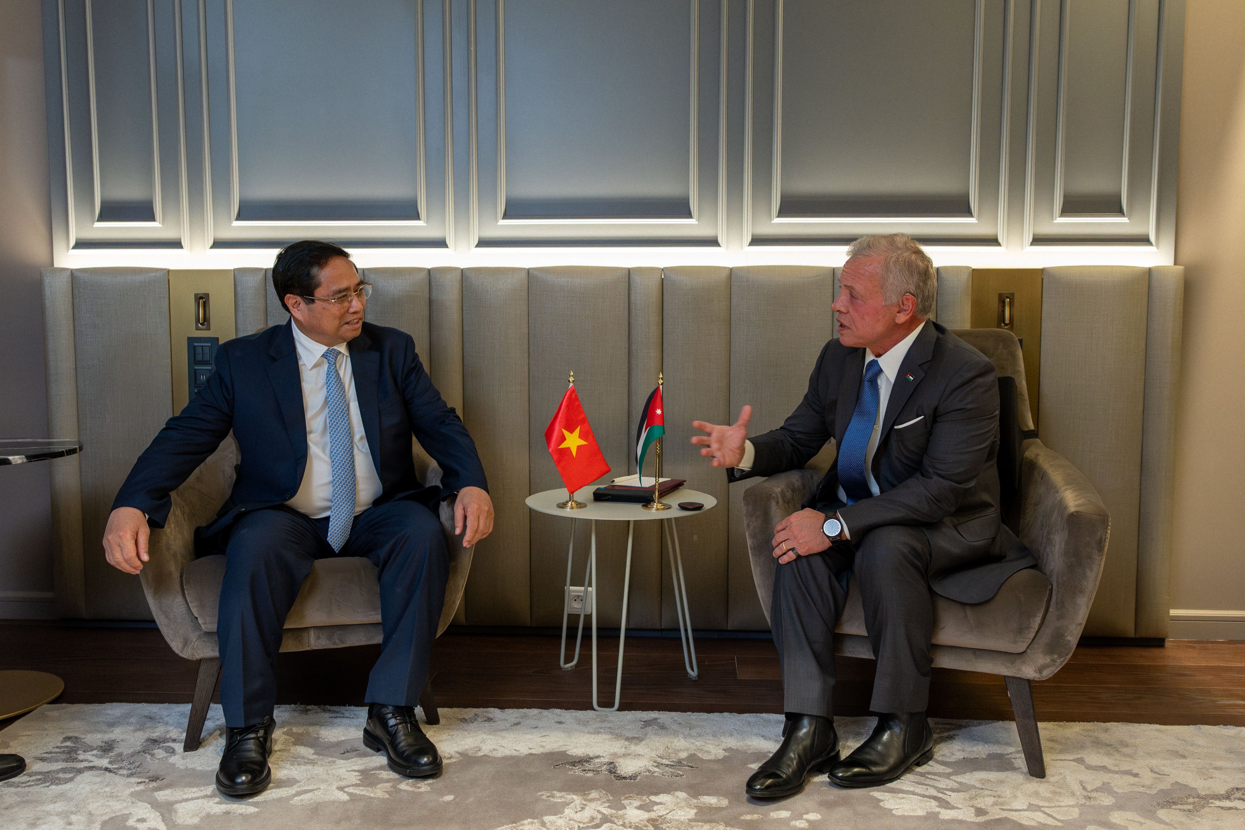 Madar Al-Saa Images 0.8292480085694202