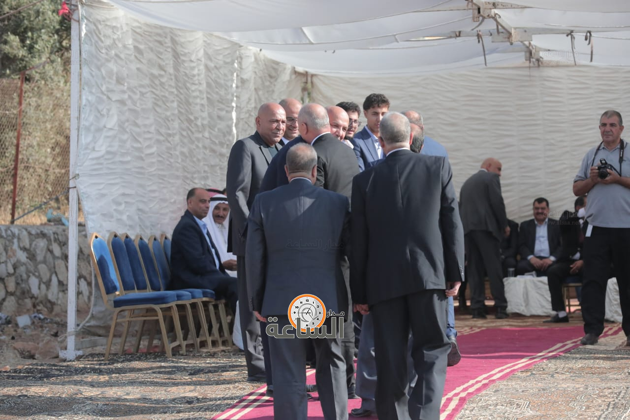 Madar Al-Saa Images 0.4391037659560183