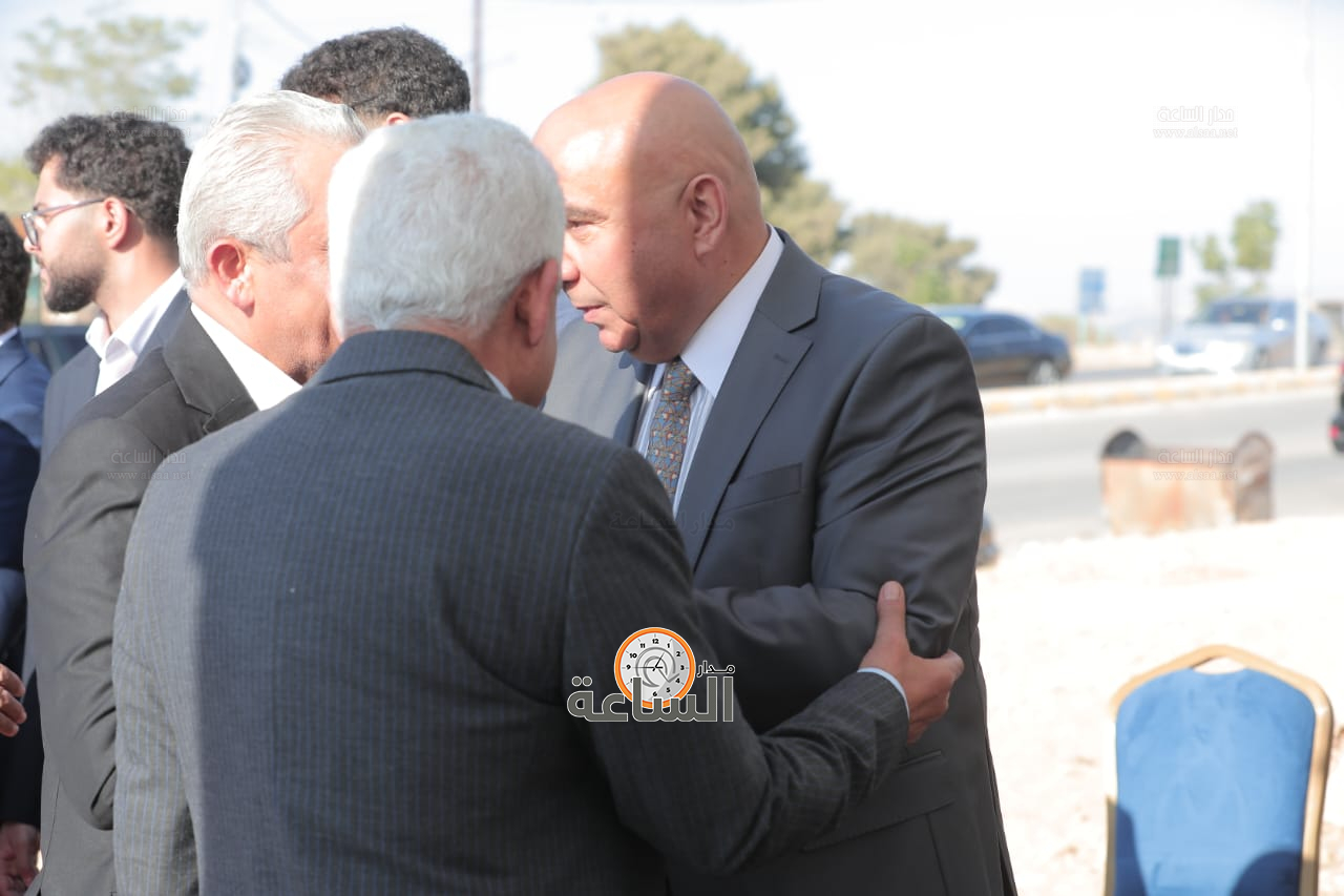 Madar Al-Saa Images 0.4747557420565123