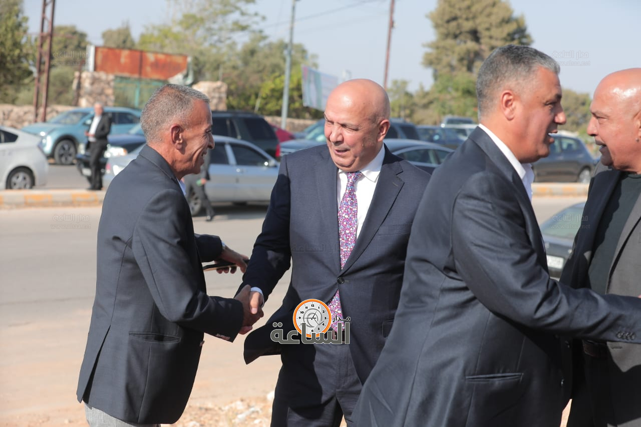 Madar Al-Saa Images 0.3492994225640853